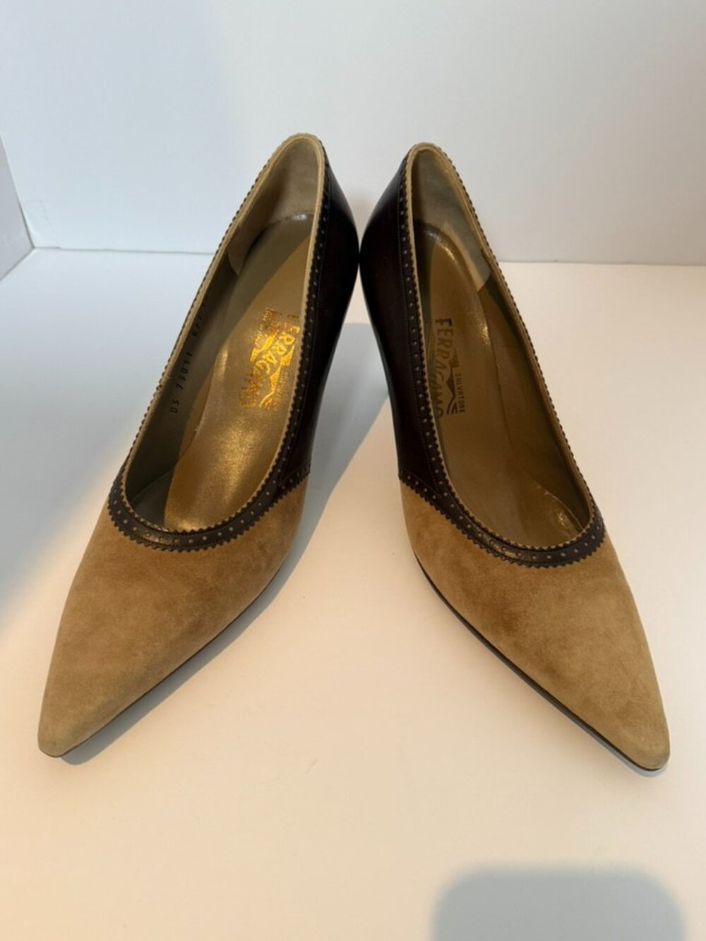 Vintage Salvatore Ferragamo Pumps Women 10.5B Brown Suede Leather